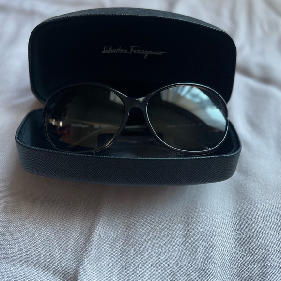 Authentic Salvatore Ferragamo Sunglasses main image 6